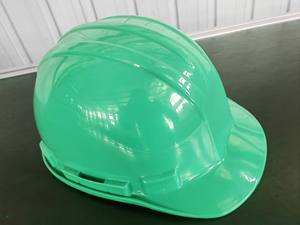 قبعة صلبة قابلة للتعديل من البولي إيثيلين عالي الكثافة في موقع البناء مع مشبك قبعة لحماية العمال - Product Image 4