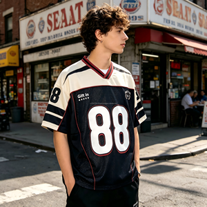 เสื้อยืดคอวีพิมพ์ลายแนวสตรีทสำหรับผู้ชายโอเวอร์ไซส์สไตล์เรโทรอเมริกันเสื้อยืดกีฬาสตรีทแบบลำลองผ้าตาข่ายสี่เหลี่ยมสี่เหลี่ยมสั้นสำหรับ3D งานตามสั่ง - Product Image 2