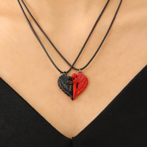 Collar con Colgante de Alas de Ángel Magnéticas para Enamorados, Alas del Diablo, Aleación de Zinc, Plateado/Dorado, Regalo de San Valentín - Product Image 2