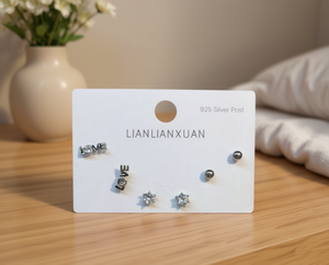 Orecchini a Perno 'Lettera d'Amore' Lianlianxuan, Placcati in Argento con Zirconi, Perno in Argento 925, Gioielli Moda Donna, Regalo - Product Image 2