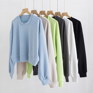 2025 da donna top corti tinta unita felpe <span class=keywords><strong>Oversize</strong></span> larghe da donna a tracolla girocollo Casual top corti - Product Image 1