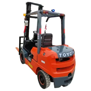 Usato giapponese Komatsu Fd30-16 carrello elevatore Diesel con motore Diesel Yanmar 4.5 metri triplo albero