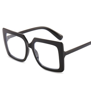 UNOC 2022 Retro Square Frame Eyewear Gafas <span class=keywords><strong>para</strong></span> damas Marco óptico de alta calidad con bloqueo de <span class=keywords><strong>luz</strong></span> <span class=keywords><strong>azul</strong></span> <span class=keywords><strong>PC</strong></span> <span class=keywords><strong>Lentes</strong></span> acrílicas - Product Image 6