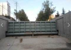 Porte battante hydraulique automatique en acier pour barrage |   Clapet de régulation pour le contrôle des inondations et la rétention de l'eau dans les rivières - Product Image 2