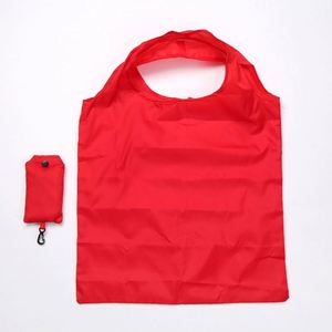 Sac de supermarché pliable personnalisé en RPET avec impression numérique intégrale, réutilisable, en polyester, motif fraise triangulaire et lettres - Product Image 6