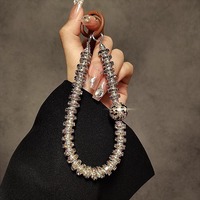 Nouvel Arrivage : Dragonne de Téléphone de Luxe Style Ins avec Strass Dorés et Perles, Chaîne Anti-Perte Élégante et Haut de Gamme pour Femme