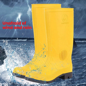 أحذية مطر صفراء متينة - أحذية عمل مطاطية مقاومة للماء للرجال والنساء، مناسبة للبناء والزراعة. تصنيع حسب الطلب/تصميم حسب الطلب. - Product Image 4