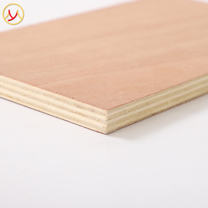 Diseño moderno Lápiz rojo Placa de madera contrachapada con cara de <span class=keywords><strong>cedro</strong></span> Núcleo de álamo Madera contrachapada comercial - Product Image 6