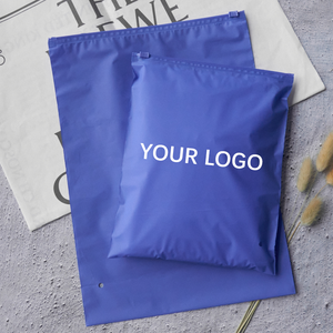 Stampa personalizzata logo borsa con cerniera rosa pvc eva plastica smerigliata con chiusura a zip imballaggio borsa trasparente trasparente per abbigliamento - Product Image 6