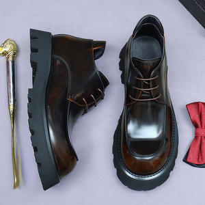 Chaussures décontractées pour hommes sur mesure, taille 46, bout carré, cuir noir, semelle épaisse, style derby. - Product Image 6