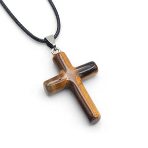 Cadeau <span class=keywords><strong>de</strong></span> Noël 40mm Pierre Naturelle Rose Cristal Pendentif Pierre Croix Chandail Chaîne Cadeau Décontracté - Product Image 4