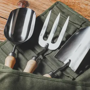 Hot Selling Good Quality 430 Stainless Steel Blade Wood Handle 5 Pcs Set Garden Tools Set
