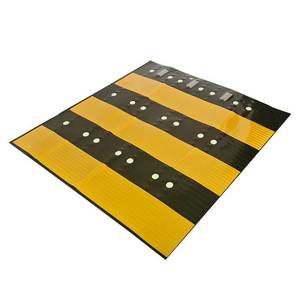Feu de signalisation solaire GMD4318 3W IP65 DC12V 5000K LED clignotant haute intensité, réflecteur prismatique pour la sécurité routière - Product Image 2
