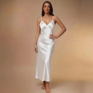 Robe de nuit élégante en satin blanc à manches courtes et col en V, longueur intégrale, douce, respirante, coupe ample, grande taille, vêtement de détente thermique pour le printemps - Product Image 1