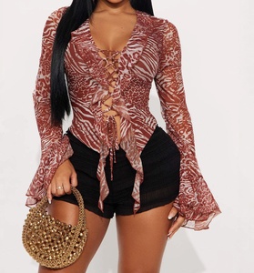 Viviblook Z1105TP Blusa de mujer Street Sexy Lace up Ruffle Manga larga Animal Pattern Slim Fit Shirt - Product Image 2