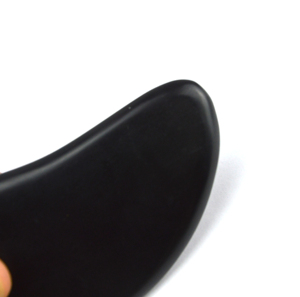 2025 prodotto di vendita caldo nero pietra Bian a forma di cuore Gua Sha strumento di massaggio viso massaggiatore Guasha <span class=keywords><strong>per</strong></span> Spa <span class=keywords><strong>meditazione</strong></span> rilassante - Product Image 3