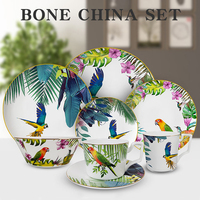 Assiettes de table à motifs floraux tropicaux et perroquets, assiette de présentation en porcelaine fine à bordure dorée