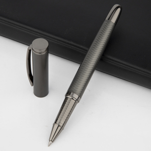 Bolígrafo de Metal Gris Metálico Grabado al por Mayor, Bolígrafo de Rodillo de Calidad para Firmas, Bolígrafo de Regalo Publicitario para Oficina y Negocios - Product Image 4