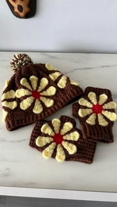 Ensemble bonnet et gants sans doigts en crochet à fleurs, marron, avec pompon, tricoté à la main, pour l'automne et l'hiver - Product Image 4