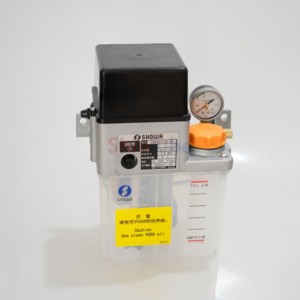 Bomba de Aceite Eléctrica SHOWA LCB40111R-CH, Tanque de 2 Litros, AC220V, 0.1 L/min, 1.5MPa - Product Image 1