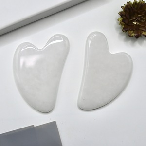 <span class=keywords><strong>Rouleau</strong></span> <span class=keywords><strong>de</strong></span> massage facial double face en <span class=keywords><strong>jade</strong></span> blanc et planche Gua Sha, masseur <span class=keywords><strong>de</strong></span> pouce, revitalisant cutané, fourni par le fabricant - Product Image 4