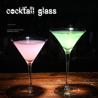 Lot de verres à martini en cristal personnalisables avec logo pour bar, fête, mariage – Vente en gros