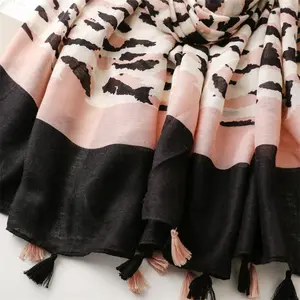 Fabrik Frühjahr Mode Viskose Baumwolle Leinen Schal Schals Damenlang Leopardenbild Hijab Schal mit Tassel