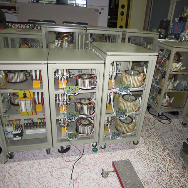 50KVA Three-Phase Voltage Stabilizer with AC Current 50KVA Stabilizer/50KW
