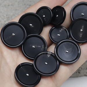 Phong Cách Cổ Điển Tự Nhiên Màu Đen Màu Be True Bò Sừng Với Nút Chân Kim Loại Chất Lượng Cao Cong Kim Nút Áo Len - Product Image 2