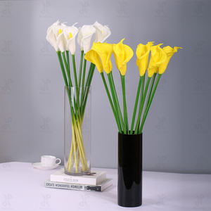Vente en gros Promesse Réaliste Artificielle Calla Lily Bulk <span class=keywords><strong>Arum</strong></span> Lily Tropical Lily <span class=keywords><strong>D</strong></span>écoration Fleur pour Noël et la Fête des Mères - Product Image 1