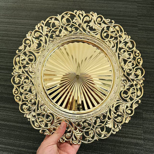 Assiettes de présentation rondes de luxe vintage transparentes noires de 13 pouces en plastique doré et argenté pour mariage et dîner - Product Image 1