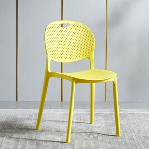 Chaise de salle à manger en plastique d'excellente qualité bon marché moderne italienne chaise de restaurant de café en PP - Product Image 2