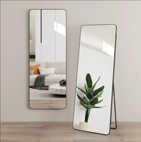Grand miroir d'habillage moderne arqué à cadre métallique complet Vente à chaud de meubles de ménage debout au sol pour la vie décorative