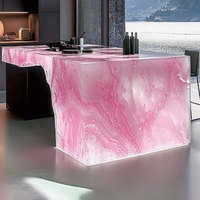 R065 Modern Şeffaf Reçine Ada Tezgahı Işıklı LED Otel Bar Restoran Özel Tasarım Çizilmeye Dayanıklı Yemek Masası