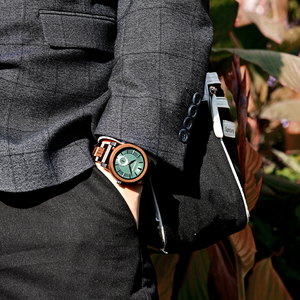 Alta calidad 43mm Dial Diámetro Cuarzo Madera Reloj inteligente Lujo Personalizable Logo Bajo MOQ Venta al por mayor Regalo de moda - Product Image 4