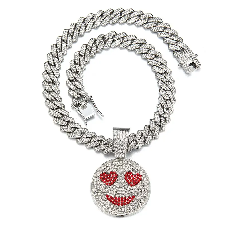 2024 lujo incrustado circón Hip Hop estilo Punk hombres collar cara sonriente redondo marca colgante moda hombres joyería al por mayor