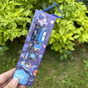 مجموعة أدوات مكتبية خاصة بيوم الطفل هدايا صغيرة لطلاب المدارس الابتدائية وخريجي رياض الأطفال لصناديق ورقية لعيد الميلاد - Product Image 6