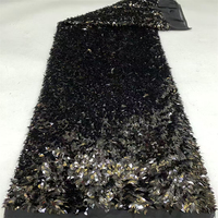 Tissu de dentelle perlée de luxe pour robe de mariée avec perles et paillettes brodées de luxe