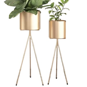 Beaux vases de jardinière en pot de fleurs de style américain 2024 avec support de forme ronde pour la décoration intérieure - Product Image 1