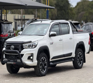Excellent état, occasion, pour Hilux Crew Cab 4X4 Pickup, intérieur cuir foncé, peu utilisé, livraison rapide, conduite à gauche - Product Image 2