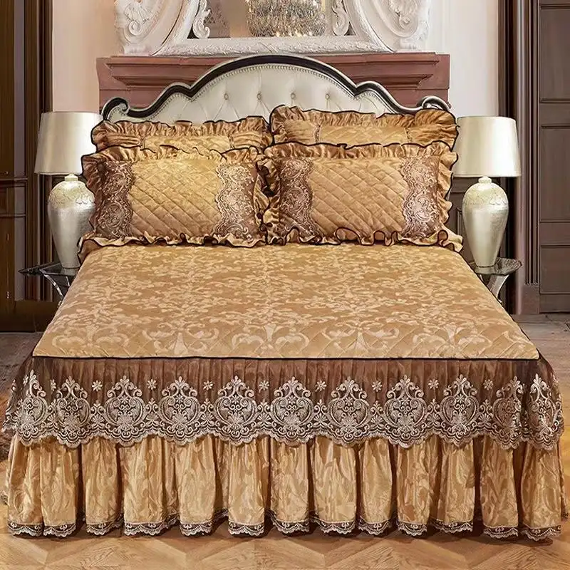 Luxury Europe Princess Bedding Bed Skirt Set Pillowcases Velvet Thick Warm Lace Bed Sheets Soft Bed Spreads