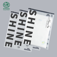 Sacs à fermeture éclair personnalisés avec logo mat/givré, certifiés EN15343, en PPWR recyclé, conformes aux normes, pour vêtements