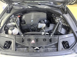 <span class=keywords><strong>BMW</strong></span> 520Li 2017 2.0T Voiture d'<span class=keywords><strong>occasion</strong></span> Conduite à gauche Automatique Essence Berline Intérieur foncé Sièges en cuir Caméra de recul Pour l'exportation - Product Image 6