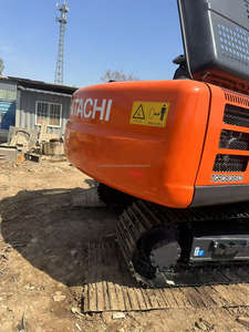 Idéal pour la culture des terres agricoles et la construction de fondations Excavatrice Hitachi ZX200 d'occasion, bien entretenue - Product Image 2