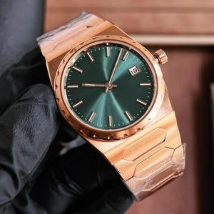 Montre-bracelet rétro vintage en acier inoxydable, mouvement mécanique à aiguilles, verre saphir, résistante à l'eau, pour un look élégant - Product Image 1