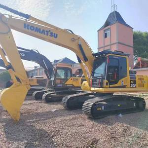 Excavadora usada de 20 toneladas Komatsu 200-8 a la venta Excavadora usada Komatsu 200-8 en condiciones operativas lista para usar - Product Image 3
