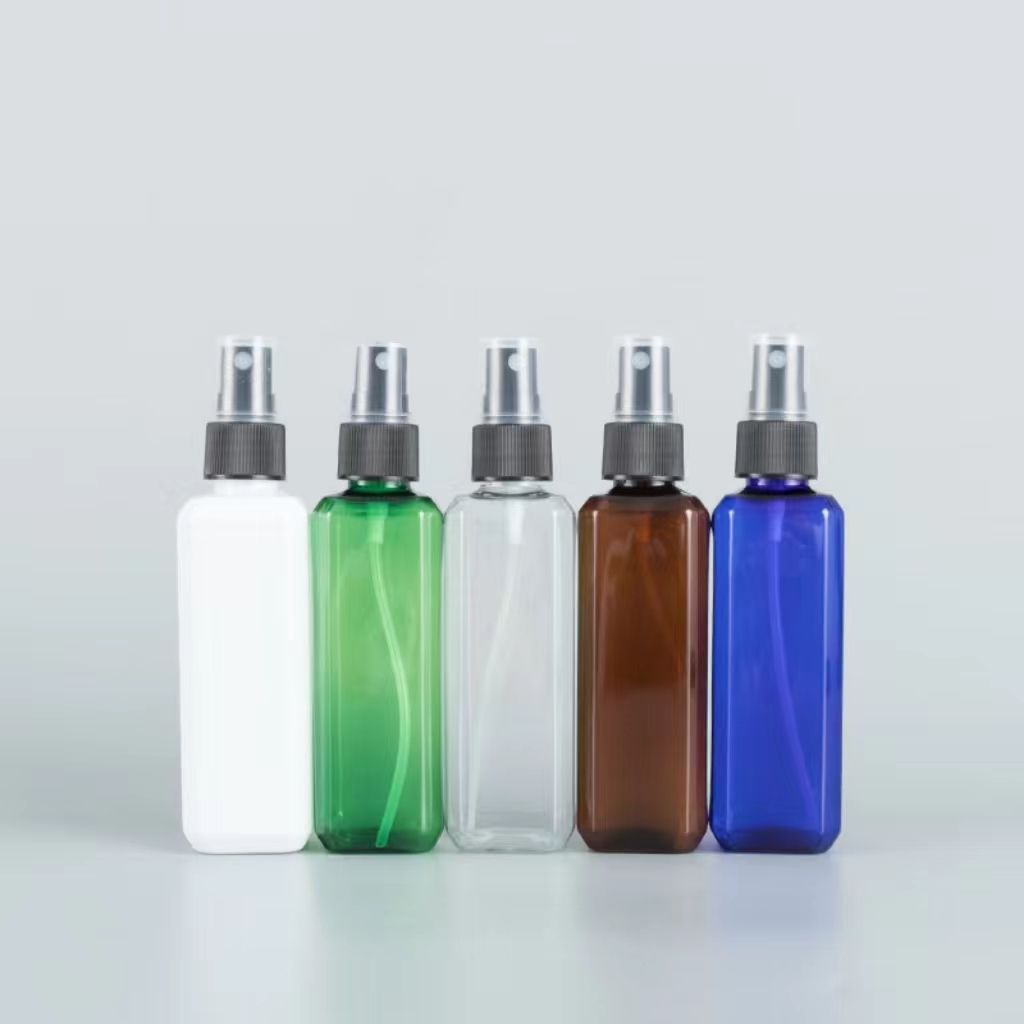 ขวดสี่เหลี่ยมสีขาว