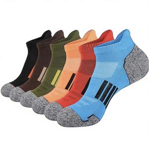 Calcetines deportivos tobilleros para hombre, malla transpirable, diseño personalizado para correr, ciclismo, diario, alto absorbente de sudor para diabéticos - Product Image 1