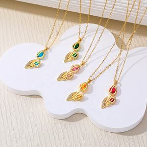 Collier pendentif en forme de tulipe en acier inoxydable plaqué or 18 carats pour femmes Jeutelis, incrustation de zircon, chaîne à maillons, cadeau tendance pour la vente en gros - Product Image 1