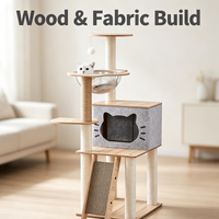 Arbre à chat en bois avec capsule spatiale transparente, maisonnette pour chat, poteaux à gratter en sisal et planche à gratter inclinée